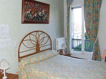 Logis Hotel De France Лош Экстерьер фото