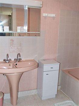 Logis Hotel De France Лош Экстерьер фото
